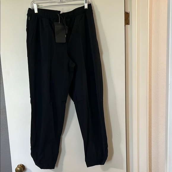 Fabletics Women's Black Joggers - Picture 1 of 9